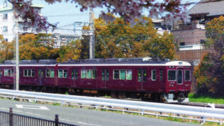 桜と阪急電車