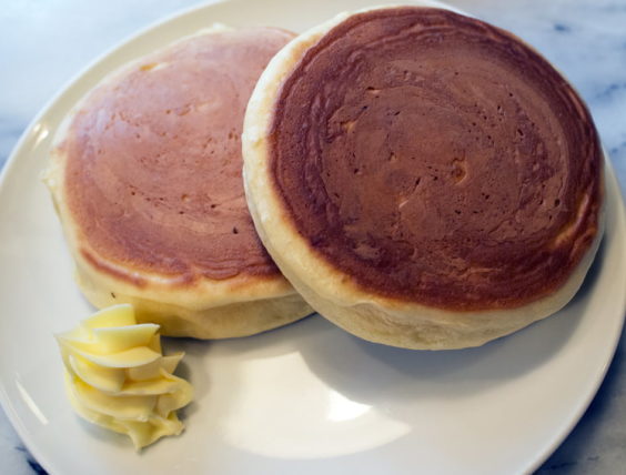 新世界・喫茶ドレミのホットケーキ