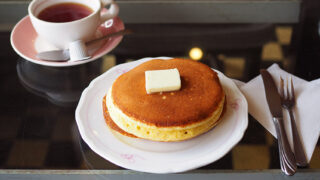 食事と喫茶寿・ホットケーキと紅茶