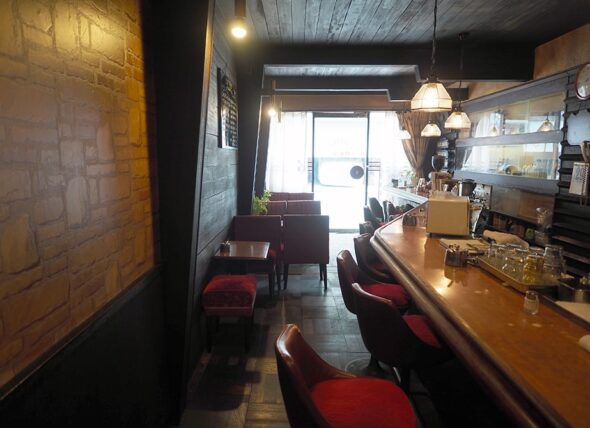 珈琲屋ロビン・店内全景