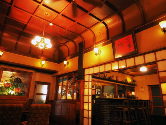 島原・きんせ旅館の店内