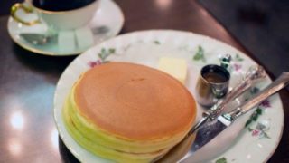 丸福珈琲店のホットケーキ