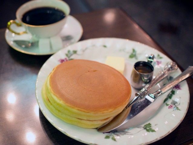 丸福珈琲店のホットケーキ