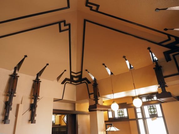 ヨドコウ迎賓館・食堂の天井