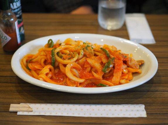 村田商會のうどんナポリタン