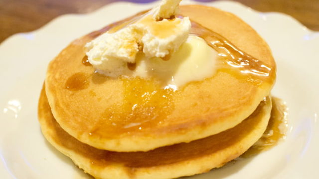 琥珀屋珈琲店のホットケーキ