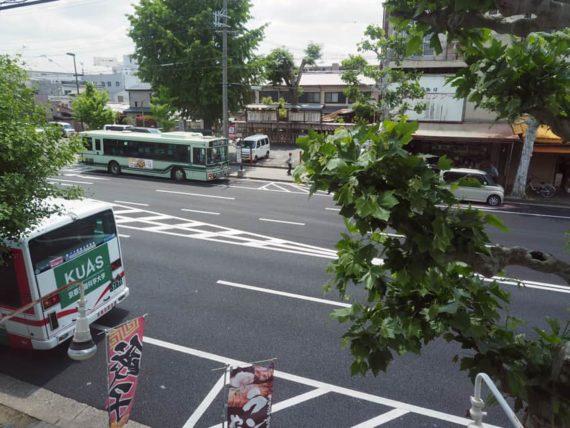 喫茶ブルボンの窓から見える景色