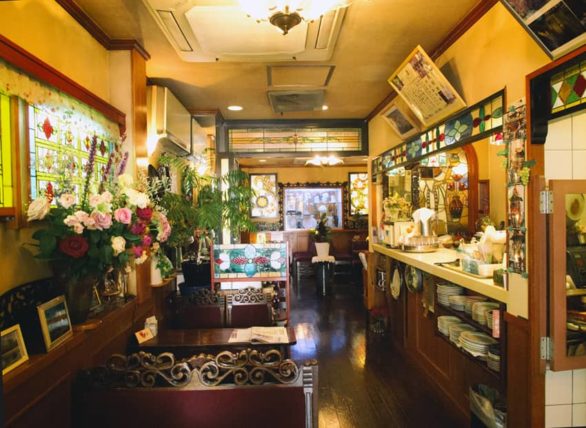 喫茶ラテンの店内1