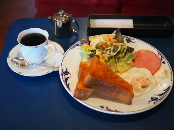 喫茶ラン・目玉焼きセット