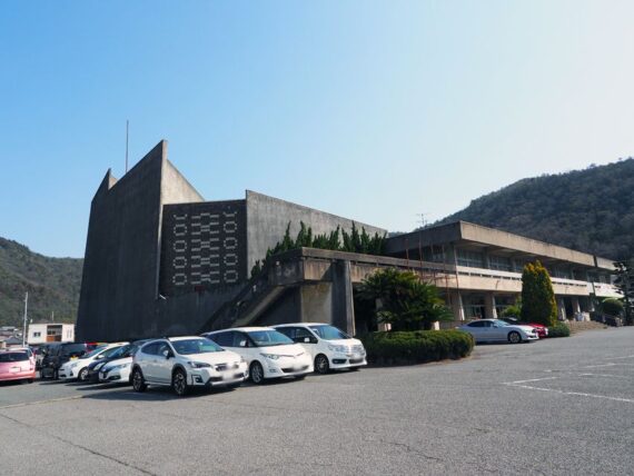 西脇市民会館・全景