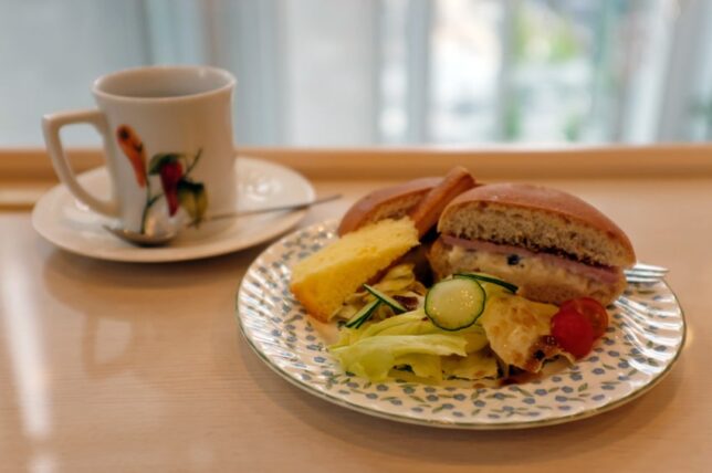 蘭館珈琲ハウス・ロースハムとクリームチーズのサンドイッチセット